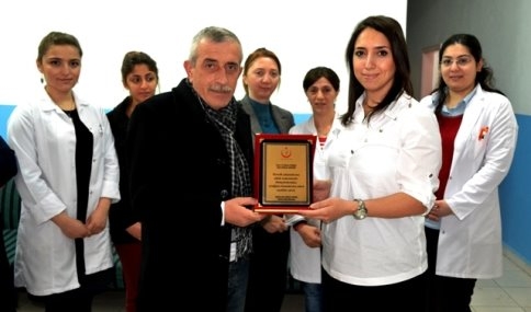 Basından Doktorlara Plaket