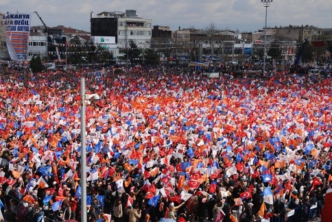 TARİHİ MİTİNGDE KAÇ KİŞİ VARDI