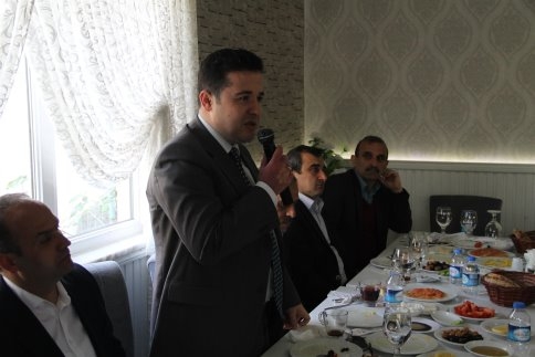 Başkan Yazıcı’dan Muhtarlara Veda Yemeği 