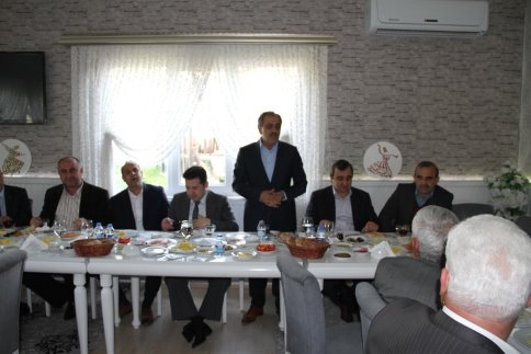 Başkan Yazıcı’dan Muhtarlara Veda Yemeği 