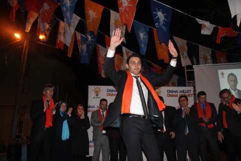 Ak Parti Erdoğdu’da Coştu