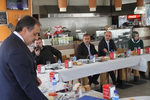 Başkan Yazıcı Basın Mensupları ile Vedalaştı