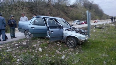 İki Otomobil Çarpıştı 1 Yaralı