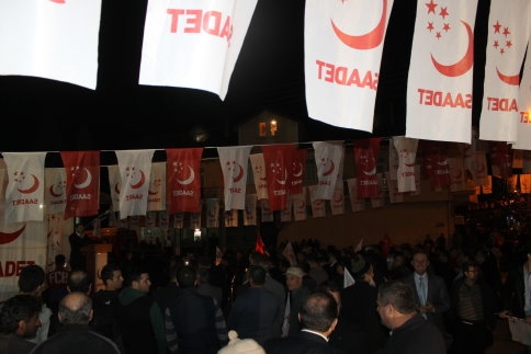 Saadet Partisi’ne Sevgi Seli