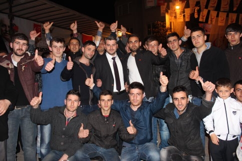 Akyazı Saadet Partisi’ni Bağrına Bastı