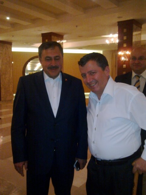 Bakan'ın Selamını Getirdi 