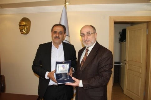 İlçe Müftüsü Mehmet Şenokur'dan Vefa Örneği