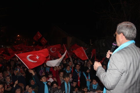 Ak Parti Son Mitinginde Binlerce Kişiye Seslendi