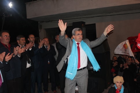 Ak Parti Son Mitinginde Binlerce Kişiye Seslendi