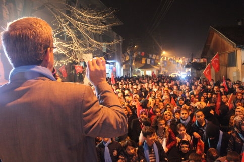 Ak Parti Son Mitinginde Binlerce Kişiye Seslendi