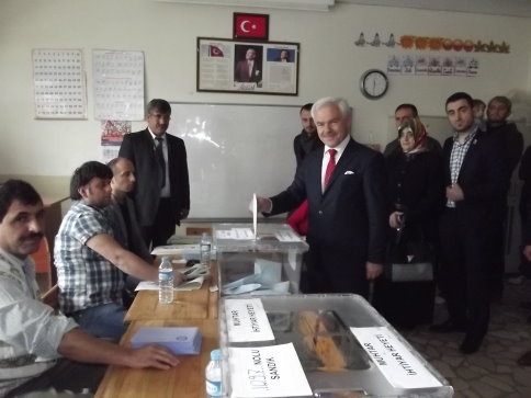 Başkan Adayları Oylarını kullandı.