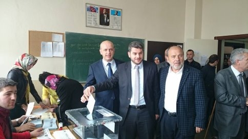 Başkan Adayları Oylarını kullandı.