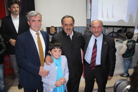 Ak Parti’de Sevgi Seli