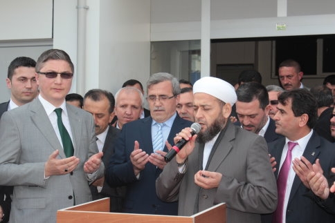 Akyazı Belediye Başkanı Makamında