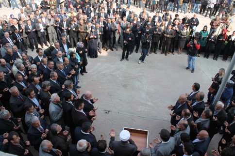 Akyazı Belediye Başkanı Makamında