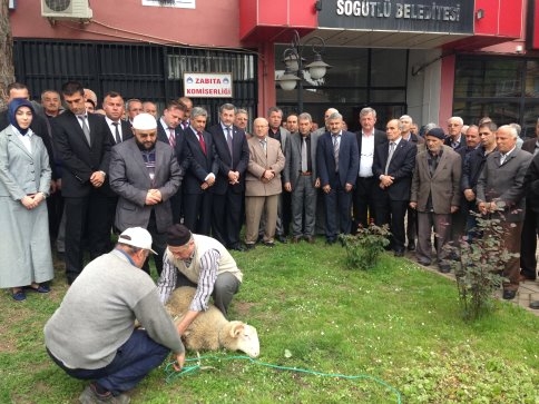 AK Parti Genel Merkez Koordinatörü Recep Yıldırım, Sakarya'da belediyeleri ziyaret etti