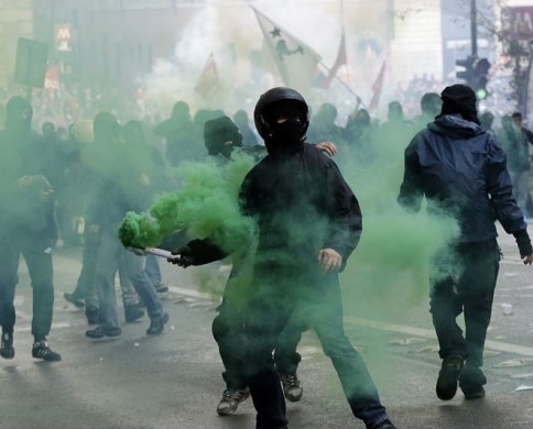 İtalya'da kemer sıkma eylemine sert müdahale