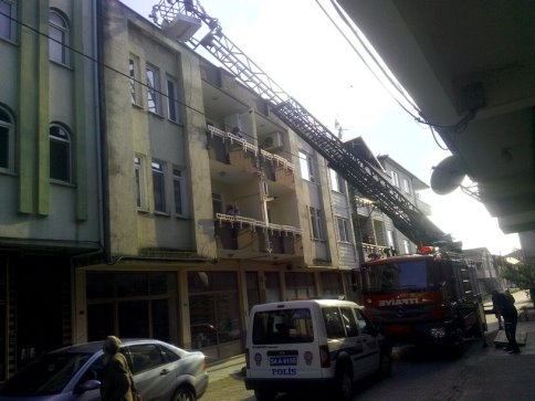 İtfaiye alarma geçti.