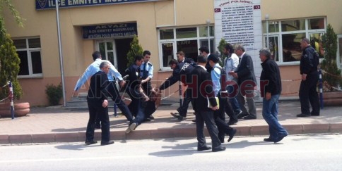 Yaka Paça Karakola Sokuldu