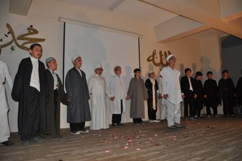 GÖNÜLLERİ ÇOŞTURAN KUTLAMA