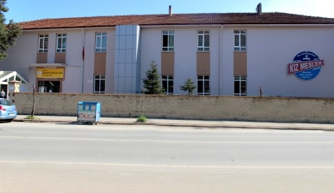 Akyazı Kız Teknik Ve Meslek Lisesinin YGS Sınavındaki Üstün Başarısı