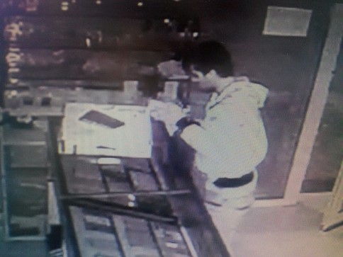 Kuzuluk'ta 4 İş Yerini Soyan Hırsızlar Yakalandı