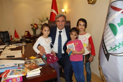 Başkan Akcan 23 Nisan Mesajı Yayımladı