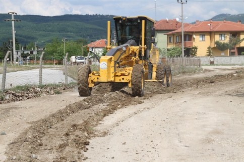 Akyazı Belediyesi Kuzuluk Mahesinde Şantiye Çalışmalarını Hızla Yürütüyor