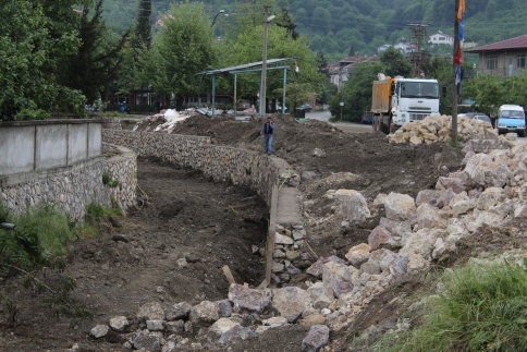 Pazarköy Mahesinde Köprü ve Güzelleştirme Çalışması