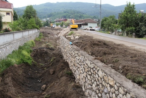Pazarköy Mahesinde Köprü ve Güzelleştirme Çalışması