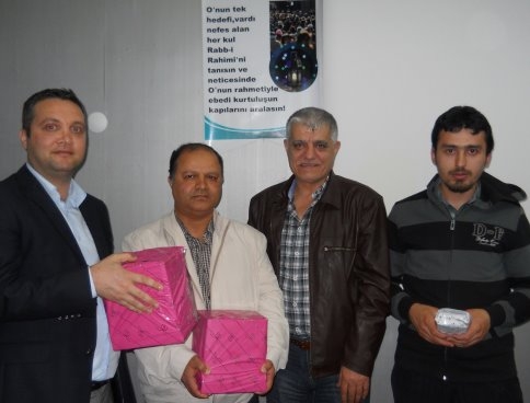 ‘Herkes O’nu Okuyor’ Yarışmasında Akyazı Birincisi Gözleri Görmeyen Hülya Bıçak