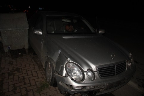 Ansızın Önüne çıkan Otomobile Çarpmamak İçin...