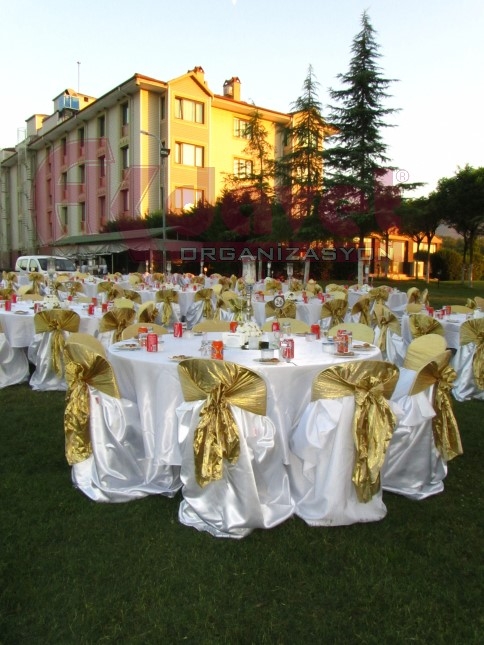 Masal Gibi Bir Kır Düğünü İçin