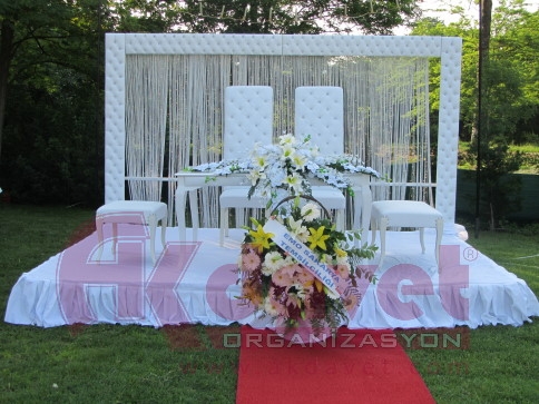 Masal Gibi Bir Kır Düğünü İçin