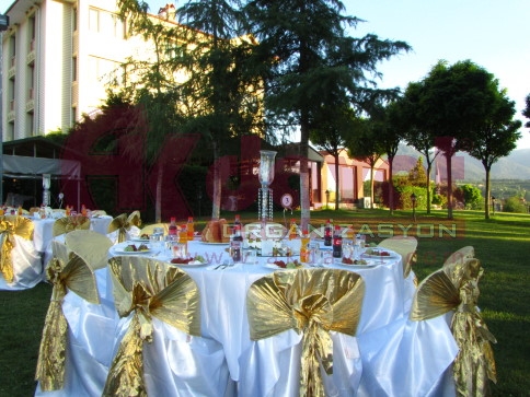 Masal Gibi Bir Kır Düğünü İçin