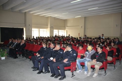 İl Emniyet Müdürlüğü Seminer Verdi