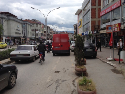 Yine Aynı Yer Yine Aynı Senaryo