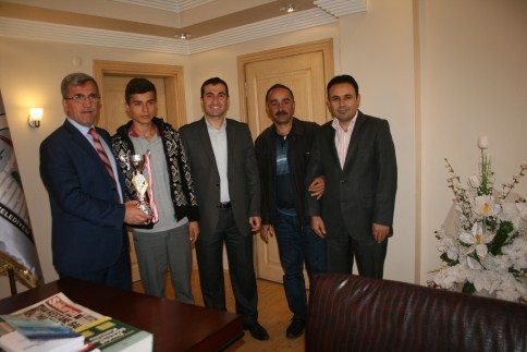 Atletizm 7.Bölge Birincisi Sercan Acar’dan Ziyaretler