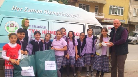 Madanoğlu’nda İlaç Toplama Kampanyası