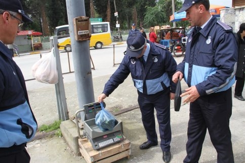 Akyazı Zabıtası Yoğun Mesaide