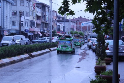 Suriye'ye Giden Konvoy Akyazı'dan Geçti