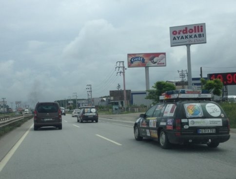 Suriye'ye Giden Konvoy Akyazı'dan Geçti