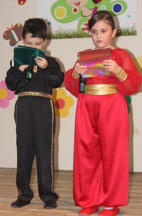 MİNİKLERDEN OKUMA BAYRAMI