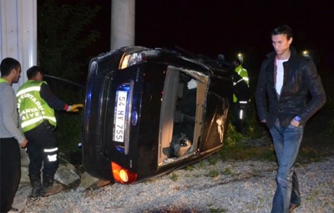 Taklalar Atan Aracın İçinden Fırlayan Sürücü Ağır Yaralı