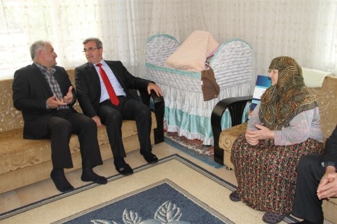 Hasan Akcan Anneler Günü’nde 150 Anne’nin Anneler Gününü Kutladı