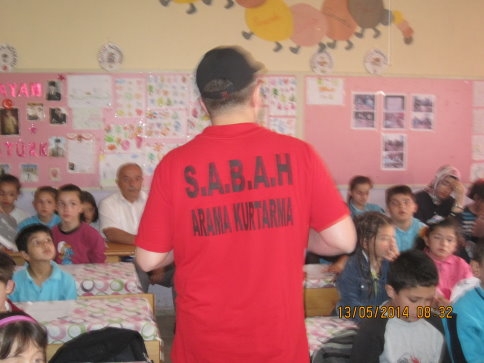 Akyazı İlköğretim okulunda Tatbikat yapan S.A.B.A.H. ekibi göz doldurdu.