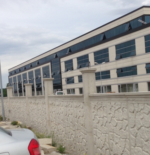 DEVLET HASTANESİNE İHATA DUVARI