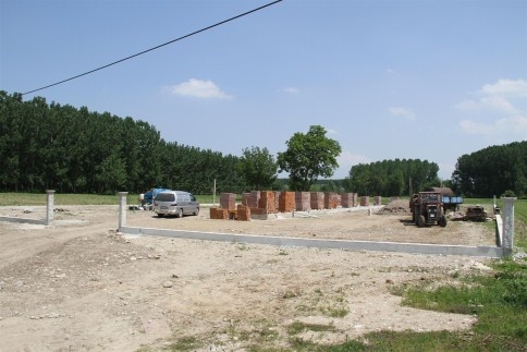 Akyazı Belediyesi Hayvan Barınağı Büyük Bir Hızla Tamamlanıyor