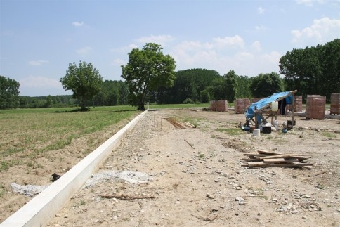 Akyazı Belediyesi Hayvan Barınağı Büyük Bir Hızla Tamamlanıyor