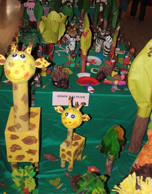 Akyazı Özel Gülistan Anaokulundan 10. Yıla Özel Sanat ve El İşi Sergisi